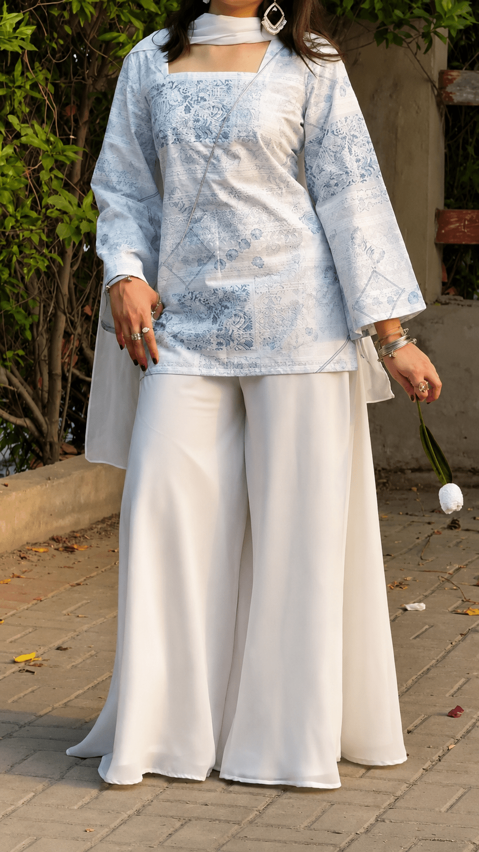 Fiahha Floral Top with Flowy White Palazzo W14 (1) “Fiahha” Floral Top with Flowy White Palazzo W14 – product view