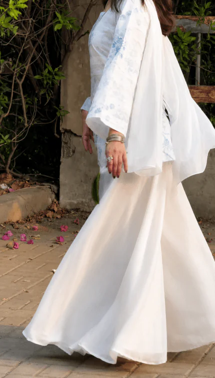 “Fiahha” Floral Top with Flowy White Palazzo W14 – detail view 2