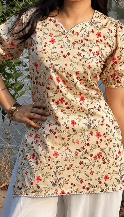 “Urban” Floral Top with Flowy White Palazzo W12 – detail view 2