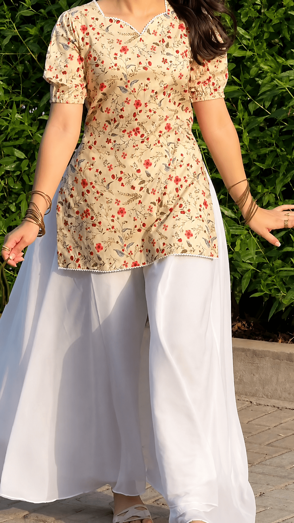 Urban Floral Top with Flowy White Palazzo W12 (7) “Urban” Floral Top with Flowy White Palazzo W12 – product view